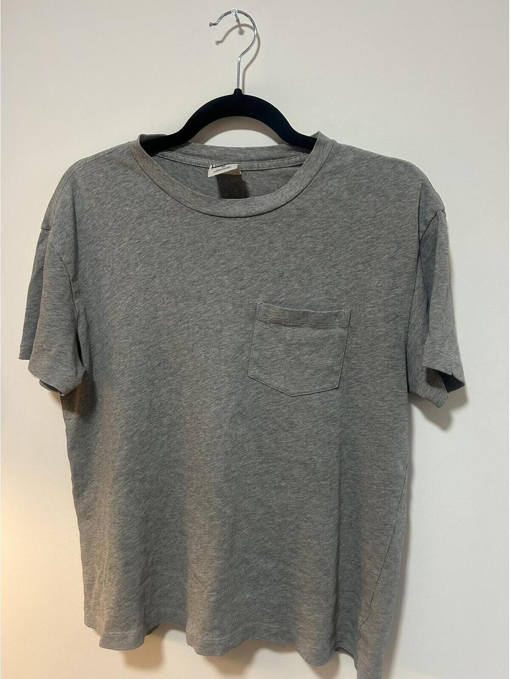 90’s Vintage GAP Grey Short Sleeve Pocket T-Shirt M